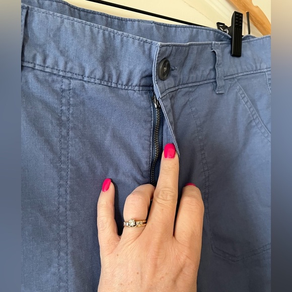 Eddie Bauer Smoky Blue Khaki Cropped Pants Women’s Size 8 - Picture 7 of 15